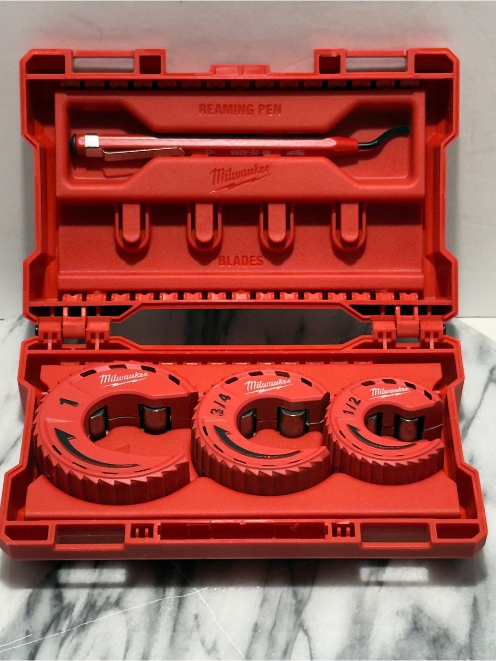 Milwaukee Close Quarters 3 Pc Tubing Cutter Set- 48-22-4263 W/ Deburring Tool